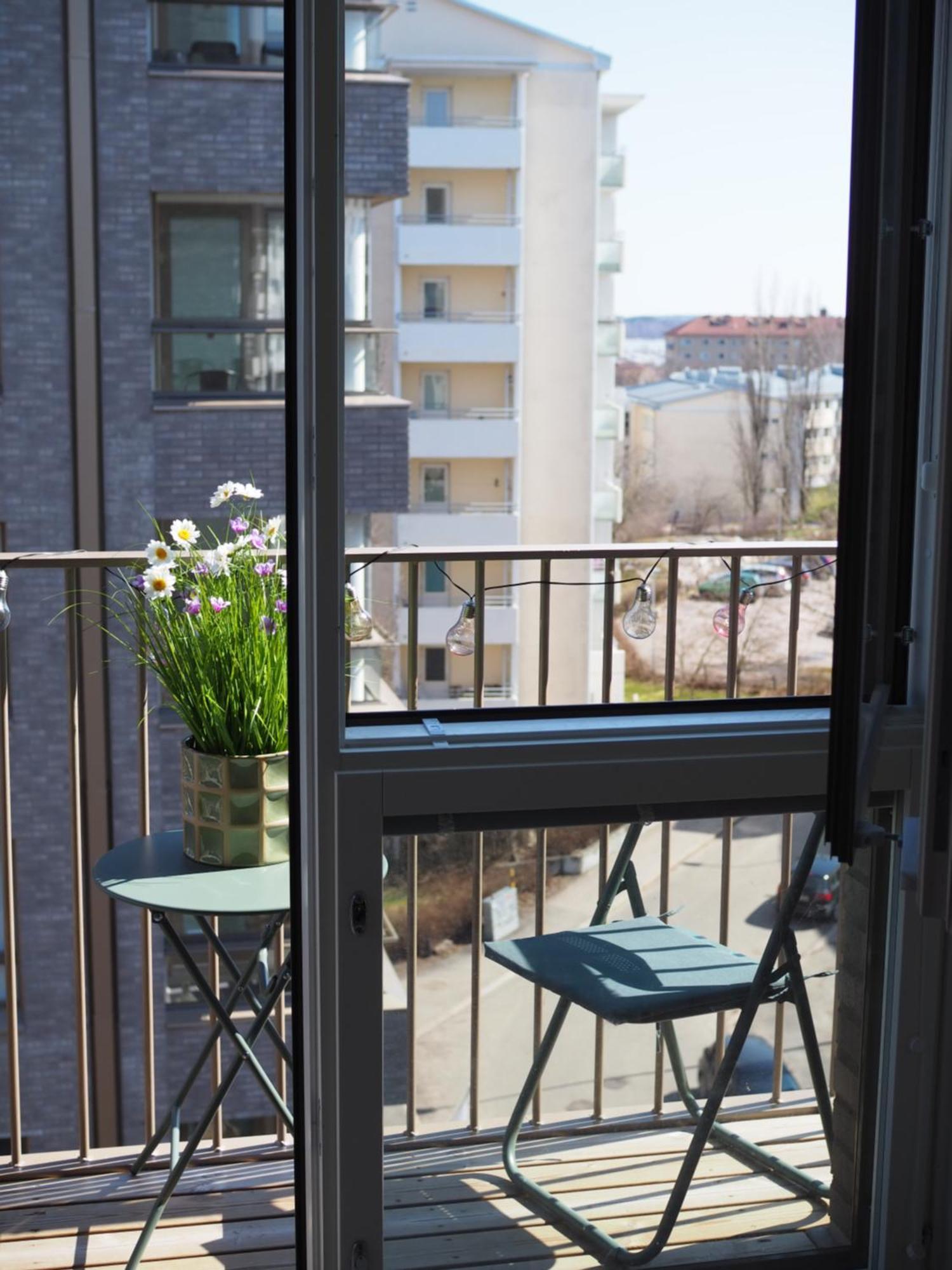Candy-Colored Two-Room Condo With Sweet Views เฮลซิงกิ ภายนอก รูปภาพ